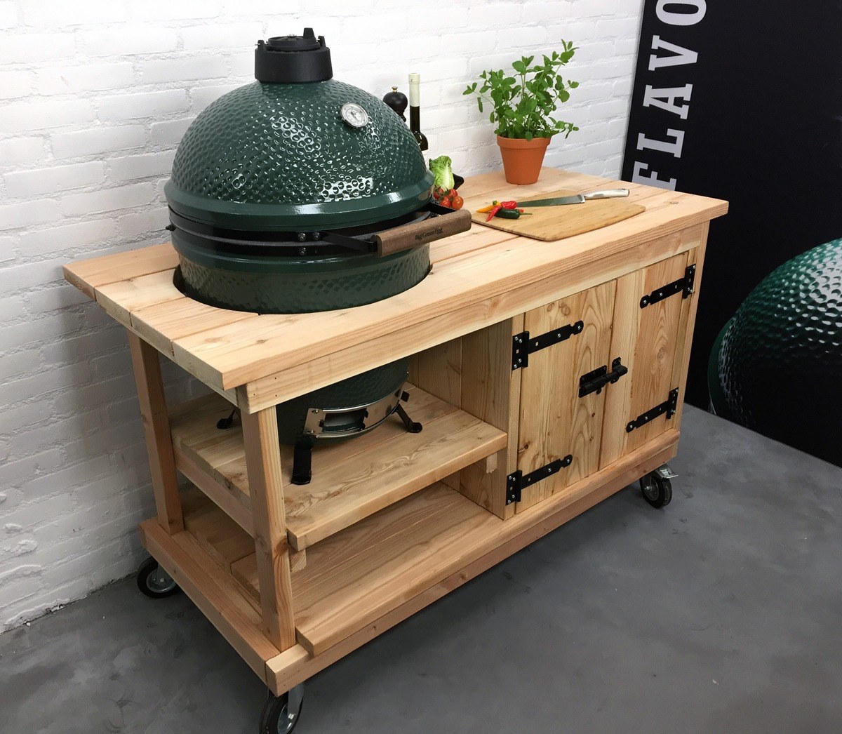 Douglas tafel met kast + Big Green Egg Medium BBQ Experience Center